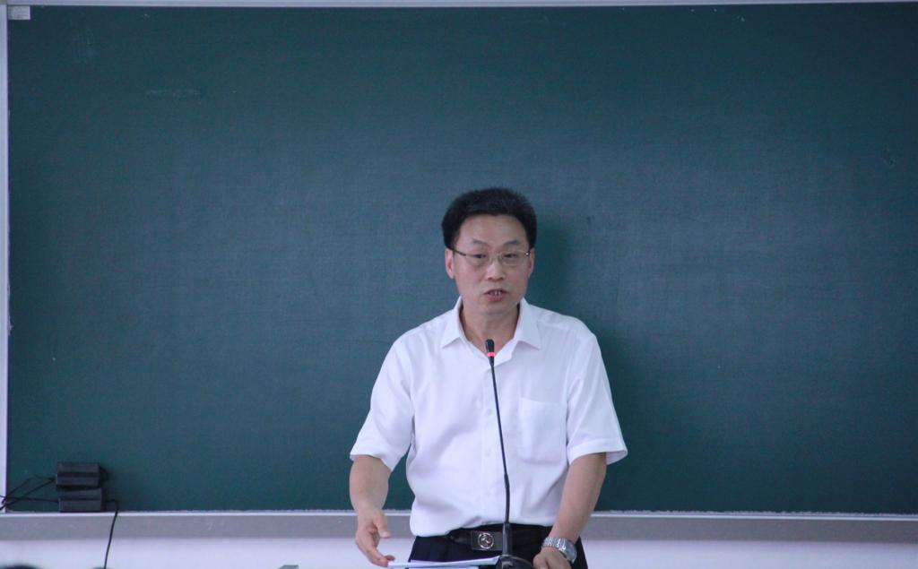 院长董金伟致辞
